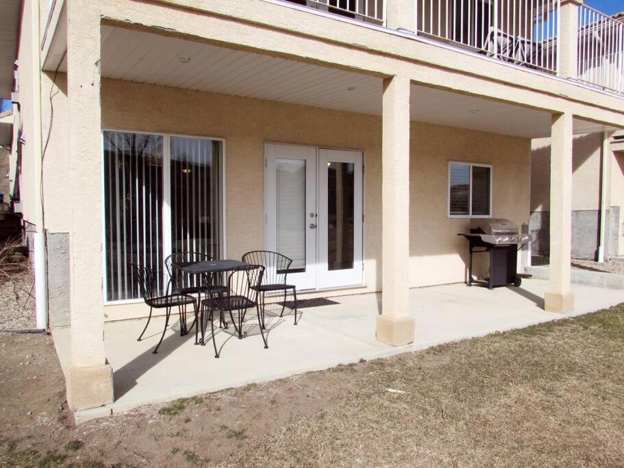 Paradise Canyon Golf Resort, Signature Walkout Condo 380 Lethbridge Exterior photo